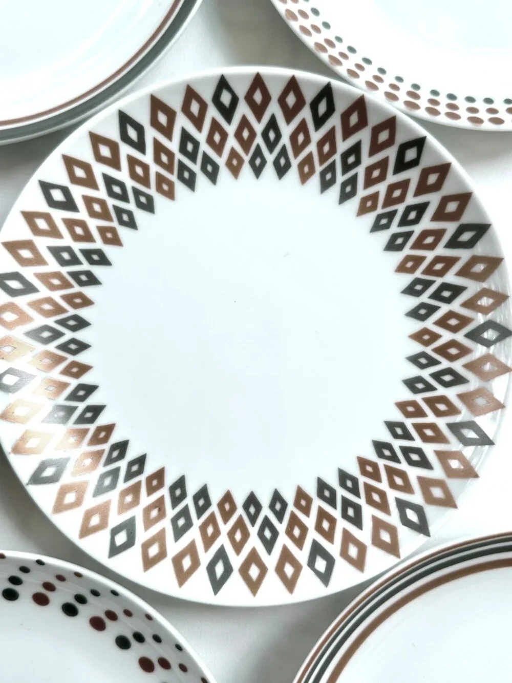 Set of 8 Crate & Barrel Metallic Appetizer / Dessert Plates